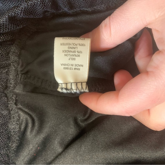 NEW Charmed Hearts Sexy Black Lace Long Sleeve Crop Top Size Large - Picture 8 of 9